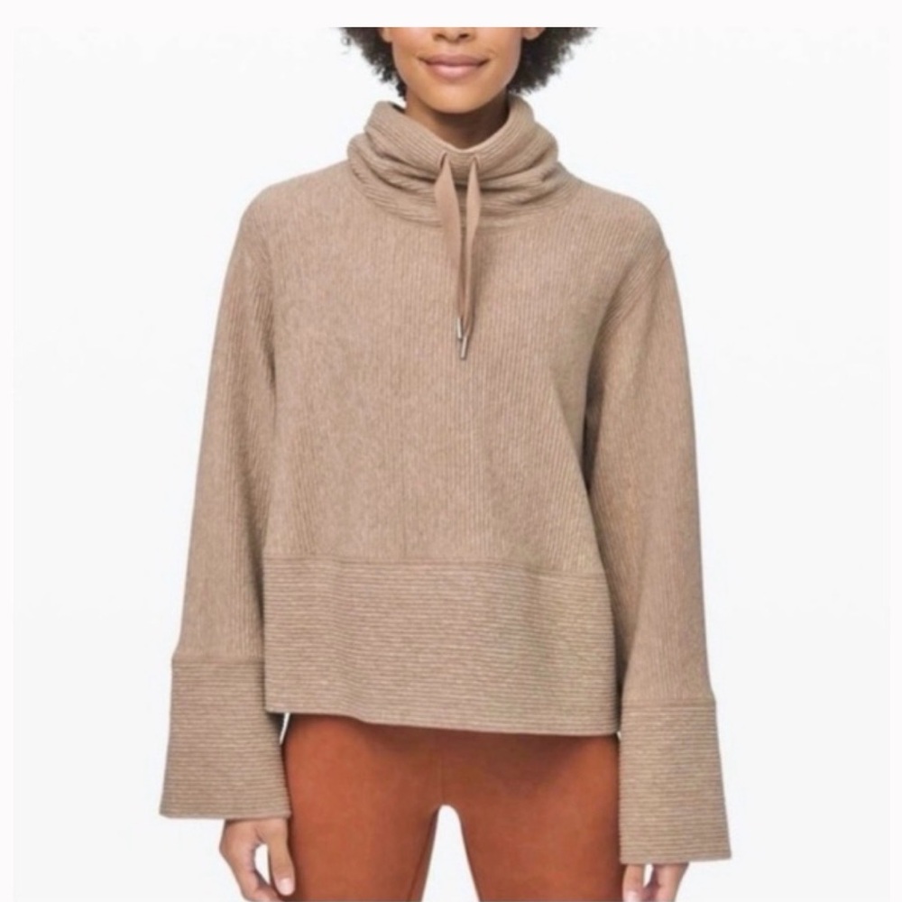 Lululemon sweatshirt. Cute tan color.